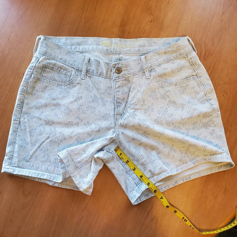 Old Navy Boyfriend Denim Railroad Stripe Shorts Floral Print 3 ½” Inseam - (8) - Picture 11 of 12